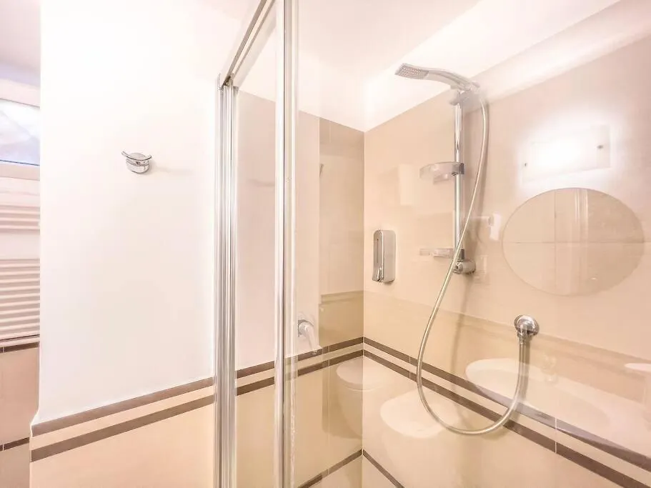 Suite Indipendente Su Due Livelli Rzym 0*,