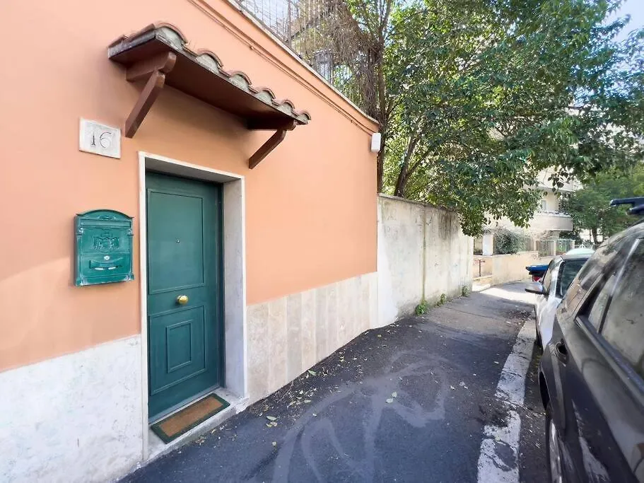 Suite Indipendente Su Due Livelli Rzym 0*,